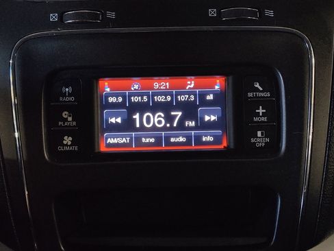 Used 2017 Dodge Journey SXT w/ Comfort/Convenience Group AWD/4WD image 25