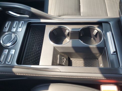 New 2026 Lincoln Nautilus Reserve AWD/4WD image 2