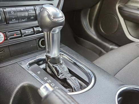 Used 2015 Ford Mustang Coupe RWD image 13