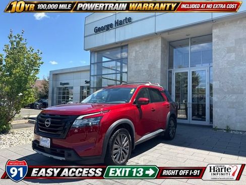 Used 2023 Nissan Pathfinder SL w/ SL Premium Package AWD/4WD image 4