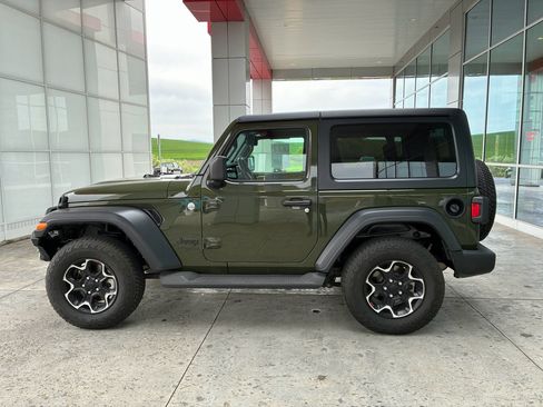 Used 2021 Jeep Wrangler Sport AWD/4WD image 4
