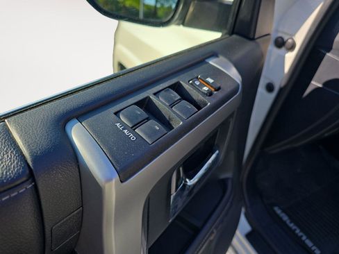 Used 2017 Toyota 4Runner Limited AWD/4WD image 23