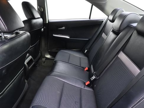Used 2014 Toyota Camry SE w/ Fleet Convenience Package FWD image 21