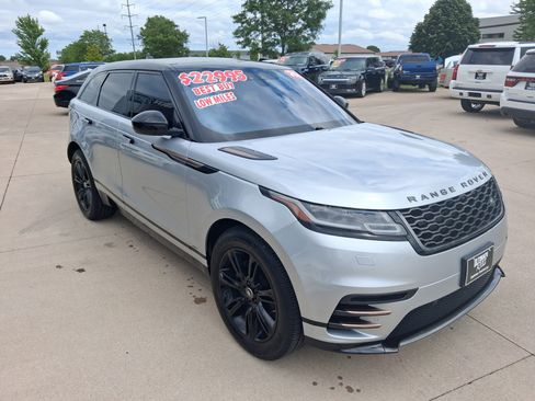 Used 2020 Land Rover Range Rover Velar R-Dynamic S AWD/4WD image 3