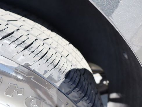 Used 2020 Chevrolet Equinox LT image 44