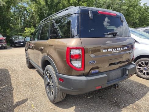 Used 2022 Ford Bronco Sport Outer Banks w/ Tech Package AWD/4WD image 3
