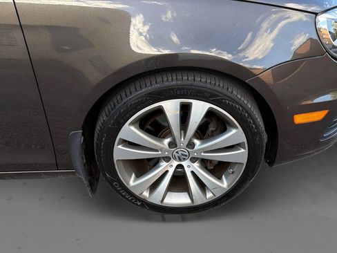 Used 2013 Volkswagen Eos Lux FWD image 25