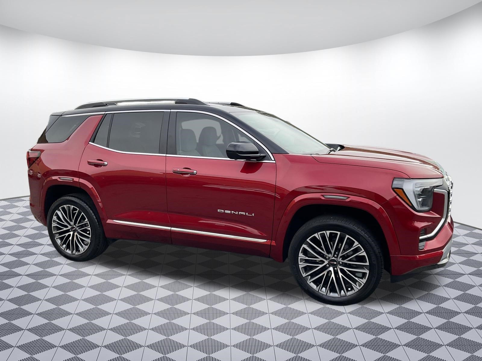 Used 2026 GMC Terrain Denali AWD/4WD image 1