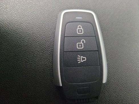 Used 2019 Chevrolet Equinox LT FWD image 32