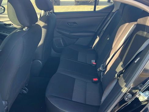 Used 2024 Nissan Sentra SV FWD image 11