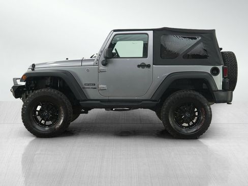 Used 2018 Jeep Wrangler Sport image 2
