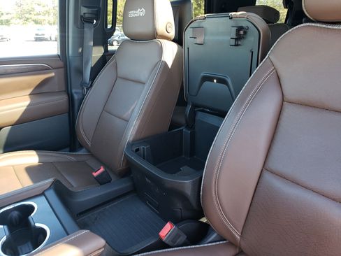 Used 2023 Chevrolet Tahoe High Country image 29