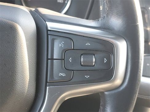 Used 2021 Chevrolet Suburban LT image 25