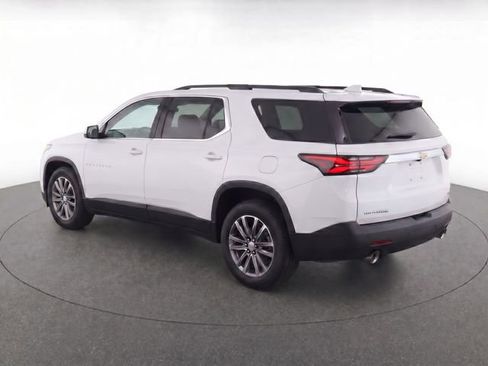 Used 2023 Chevrolet Traverse LT image 7