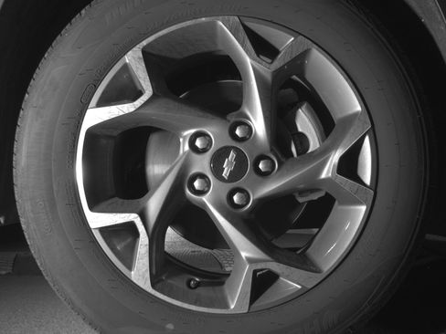 Used 2025 Chevrolet Trax LT w/ LT Convenience Package FWD image 13