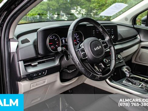 Used 2022 Kia Carnival LX FWD image 24