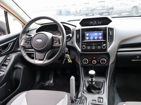 Used 2022 Subaru Crosstrek 2.0i Premium w/ Popular Package #4 image 14