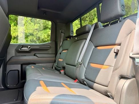 Used 2024 GMC Sierra 1500 AT4 w/ Technology Package AWD/4WD image 26