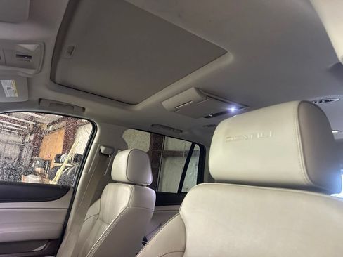Used 2018 GMC Yukon Denali w/ Denali Ultimate Package AWD/4WD image 14
