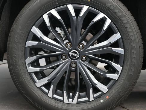 New 2026 Nissan Rogue Platinum w/ Platinum Premium Package AWD/4WD image 18