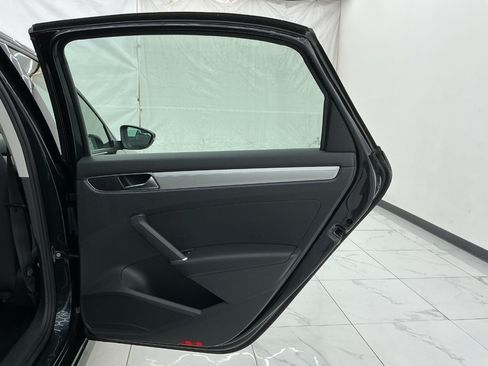 Used 2018 Volkswagen Passat 2.0T S w/ Driver Assistance Package FWD image 25