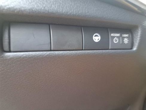 New 2025 Nissan Kicks SR w/ Illumination Package image 18