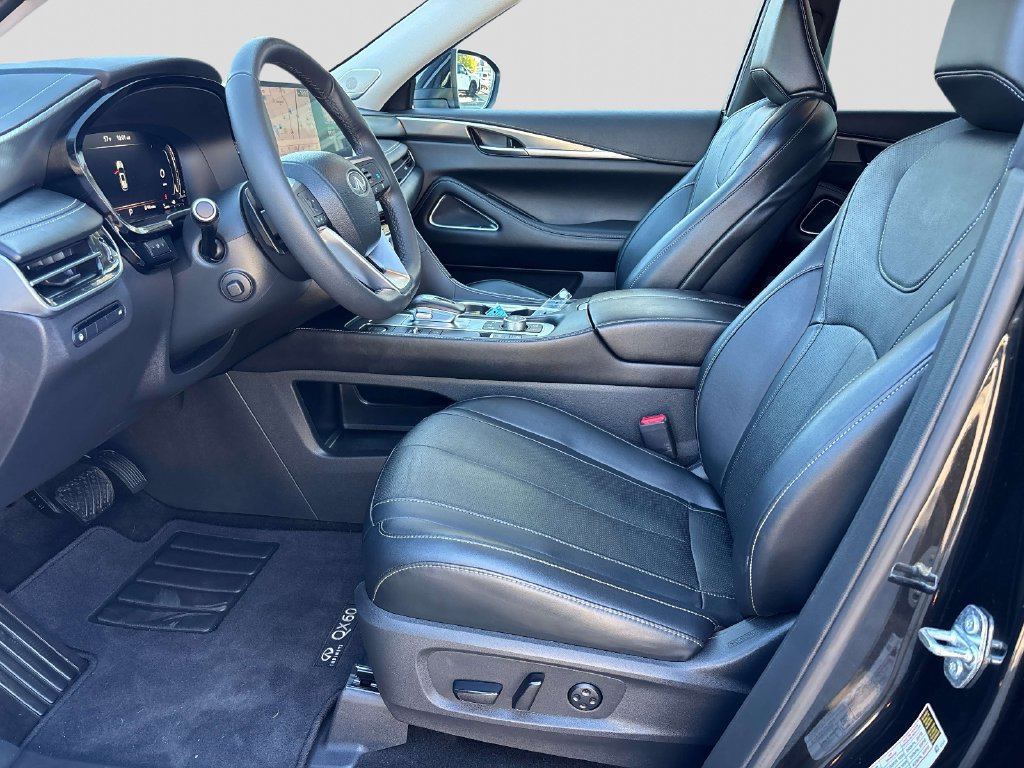 Used 2023 INFINITI QX60 Luxe w/ Performance Audio Package AWD/4WD image 9