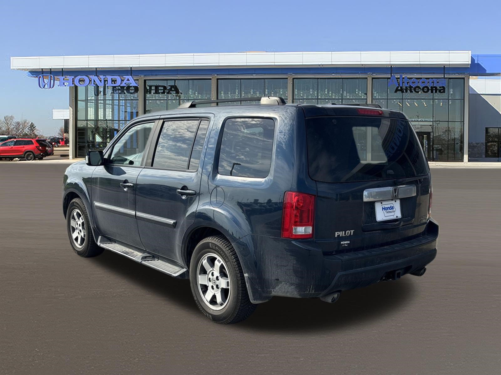 Used 2011 Honda Pilot Touring image 3