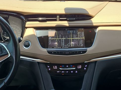Used 2019 Cadillac XT5 Platinum AWD/4WD image 18