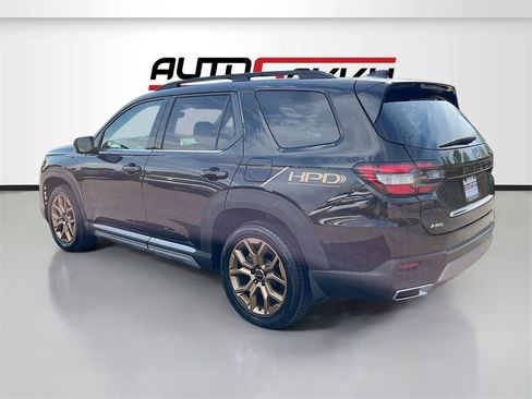 Used 2023 Honda Pilot Elite image 5