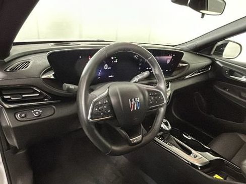 Used 2024 Buick Envista Sport Touring w/ Convenience I Package FWD image 14