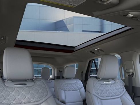 New 2026 Ford Explorer Platinum w/ LUX Leather Package AWD/4WD image 22