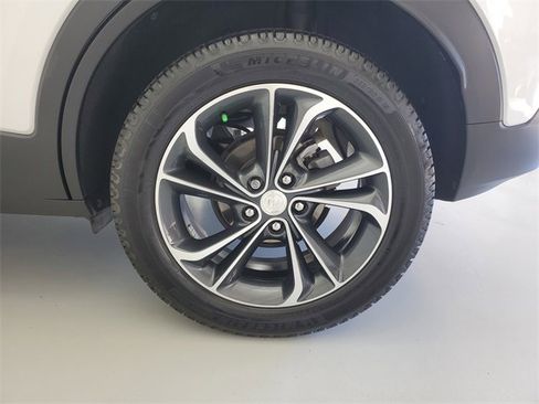 Used 2020 Buick Encore GX Select image 11