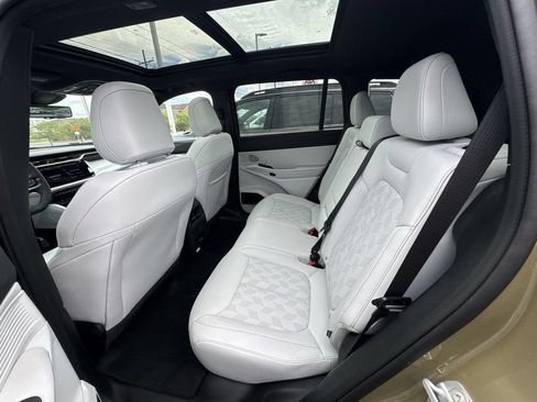 New 2026 Jeep Cherokee Overland w/ Advanced Pro Tech Group AWD/4WD image 29