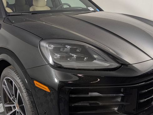 New 2026 Porsche Cayenne AWD/4WD image 15