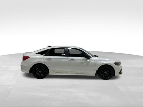 Used 2024 Honda Civic Sport image 4