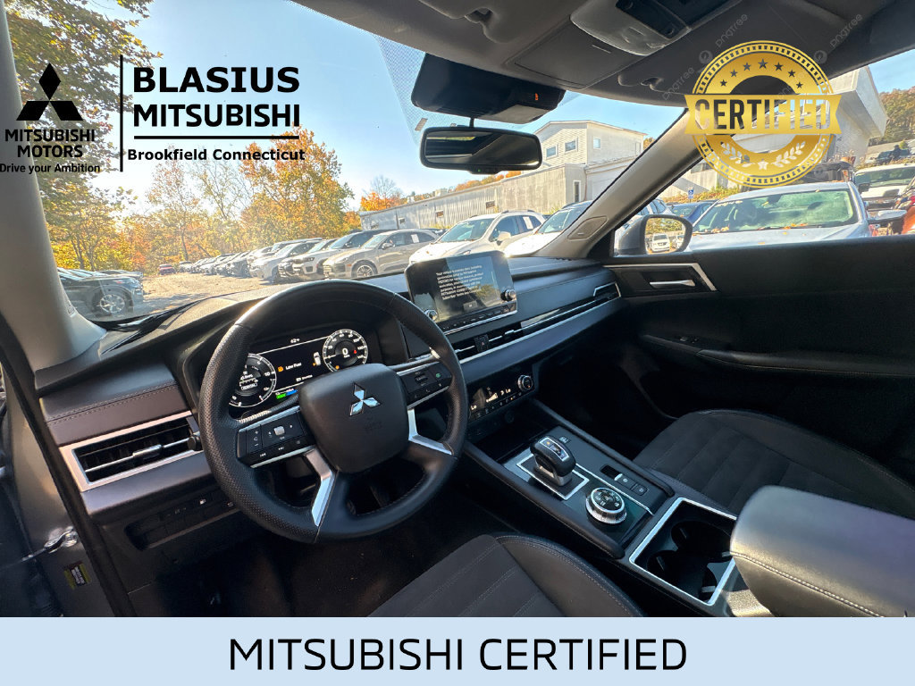 Used 2023 Mitsubishi Outlander 4WD Plug-In Hybrid image 18