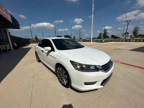 Used 2015 Honda Accord Sport image 7