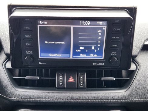 Used 2021 Toyota RAV4 XLE Premium image 12