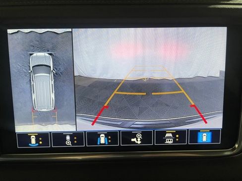 Used 2021 GMC Yukon Denali image 18