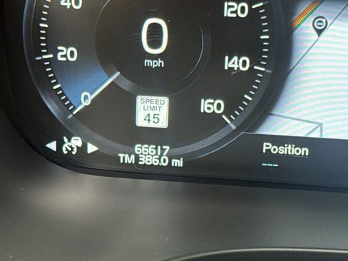 Used 2021 Volvo XC60 T8 R-Design w/ Advanced Package image 30