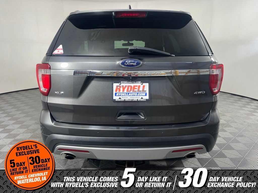 Used 2017 Ford Explorer XLT w/ Equipment Group 202A AWD/4WD image 5