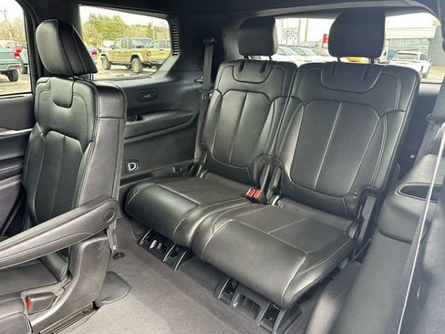 Used 2024 Jeep Grand Cherokee L Limited w/ Luxury Tech Group II AWD/4WD image 10