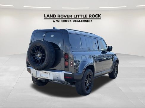 Used 2025 Land Rover Defender 110 S image 2