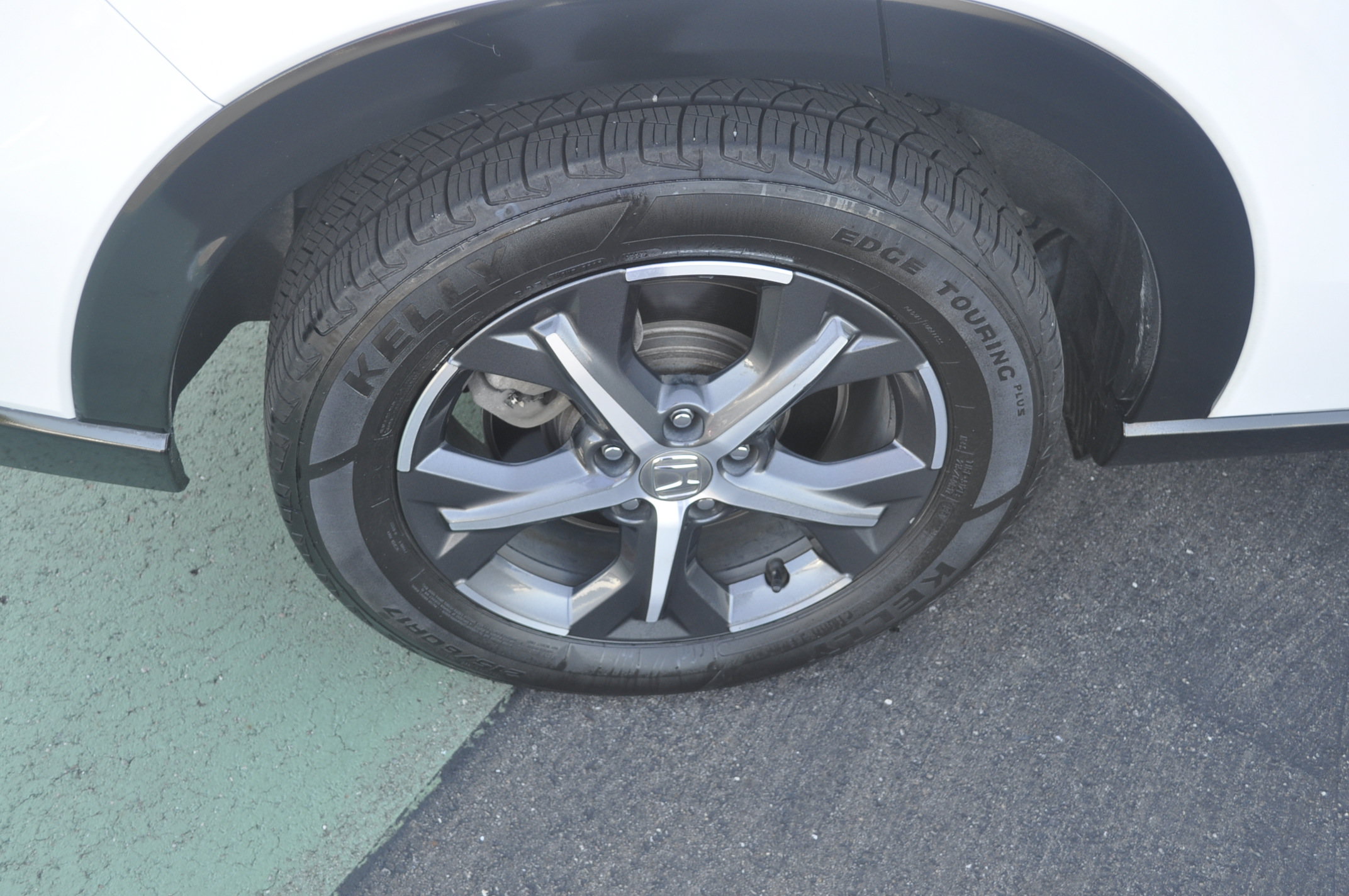 Used 2024 Honda HR-V EX-L image 9