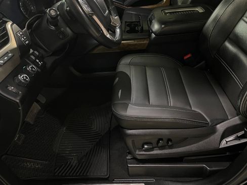 Used 2019 GMC Yukon Denali image 15