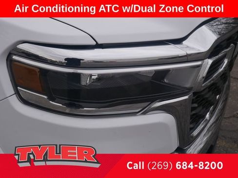 Used 2025 RAM 1500 Big Horn AWD/4WD image 10