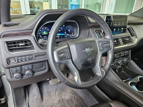 Used 2023 Chevrolet Tahoe Z71 w/ Luxury Package AWD/4WD image 9