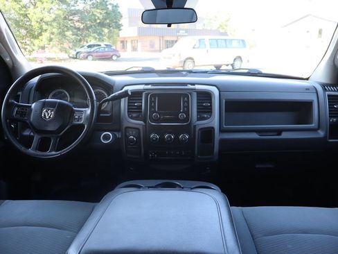Used 2018 RAM 2500 Tradesman w/ Chrome Appearance Group AWD/4WD image 16