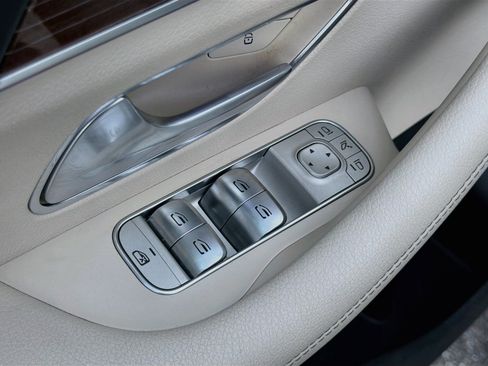 Used 2021 Mercedes-Benz GLS 580 4MATIC image 25